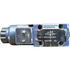 Válvula hidráulica REXROTH 4WE6GA61/EG24N9K4 usada