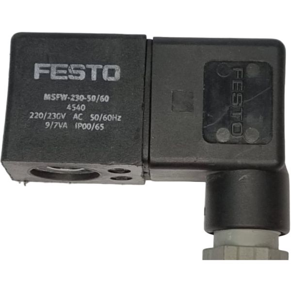 220/230VAC 50/60Hz 9/7VA, grau de proteção IP00/65, encapsulada, ligação elétrica com plugue