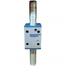 Válvula direcional REXROTH 64WE10U32 CW110RN9Z5 usada