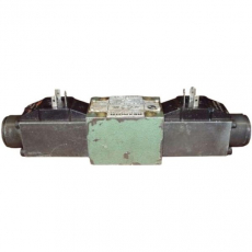 Válvula direcional REXROTH 4WE6E51/AG24NZ4 usada