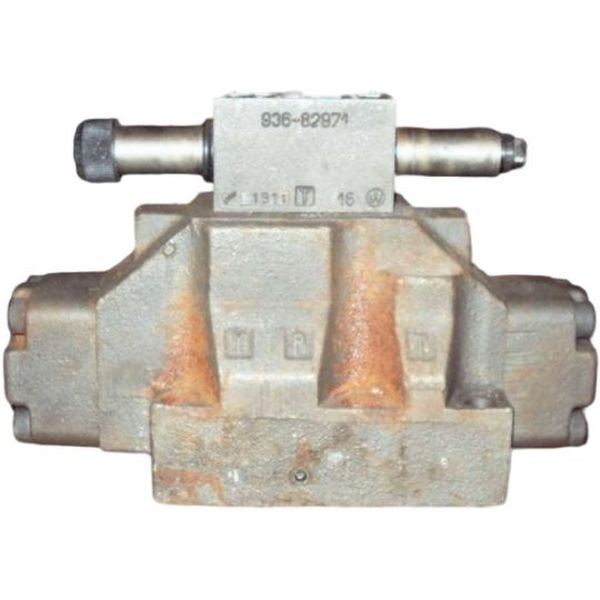 marca: Denison Hydraulics <br />
modelo: A4D013208 0302B1W02 350bar AC=78VA DC=31W <br />
estado: usada