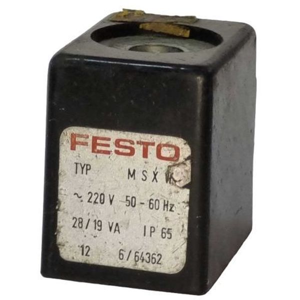 tensão 220V 50-60Hz 28/19VA, grau de proteção IP65, encapsulada, ligação com pinos