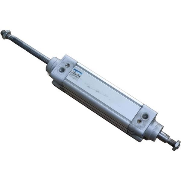 diâmetro 40mm, curso 10mm, dupla ação, amortecimento pneumático regulável de fim de curso, detecção de posição, ranhura para sensor, ISO 15552, haste passante