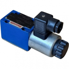 Válvula direcional REXROTH 4WE6 U12-62/EG24N9K4 seminova