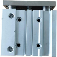 Série MGP

Grande resistência a cargas radiais

Utilização em transporte, manipulação, robótica etc.

Com êmbolo magnético

Buchas de bronze (M)

Diâmetro: 25mm

Curso: 40mm

Dupla ação

Fluido: ar comprimido

Pressão máxima de operação: 1MPa

Temperatura ambiente e do fluido: -10oC a 60oC (sem congelar)

Amortecimento: elástico nos dois lados

MGPM2540Z

atuadores compactos com guias, cilindro guiado, cilindro com guia, pistão pneumático, atuador pneumático
