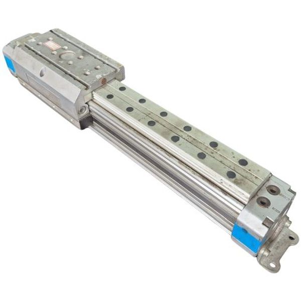Cilindro com imã no pistão, diâmetro de 40 mm, curso de 220 mm, amortecimento pneumático PPVA e detecção de posição via sensor externo GFB - FESTO usado