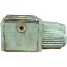 Válvula direcional YUKEN DSG032B3-RQ220-4102 usada Válvula direcional YUKEN DSG032B3-RQ220-4102 usada