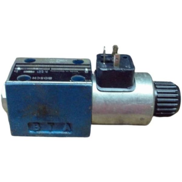 marca: Bosch <br />
modelo: 0810091227 <br />
estado: usada