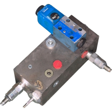 Válvula direcional DG4V-3-2A-M-U-H7-60 com bloco - EATON VICKERS usada Válvula direcional DG4V-3-2A-M-U-H7-60 com bloco - EATON VICKERS usada