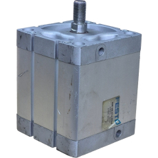 - Diâmetro: 100mm

- Curso: 67mm

- Funcionamento: dupla ação

- Rosca externa

- Amortecimento pneumático auto-ajustável de fim de curso

- Detecção da posição

- Norma: ISO 21287

- Pressão de trabalho máxima: 10 bar

- Temperatura do meio ambiente: -20oC~80oC

- Camisa: liga de alumínio anodizado incolor

- Vedações: TPE-U (PU)

 
