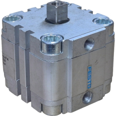 Cilindro pneumático ADVULQ-50-15-PA 156723 50X15 - FESTO seminovo Cilindro pneumático ADVULQ-50-15-PA 156723 50X15 - FESTO seminovo