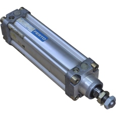 Cilindro pneumático DNU-50-125-PPVA 14148 50X125 - FESTO seminovo Cilindro pneumático DNU-50-125-PPVA 14148 50X125 - FESTO seminovo