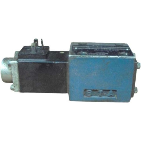 marca: Bosch <br />
modelo: 0810090126 <br />
estado: usada