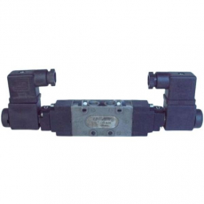 Válvula pneumática CM-620 - UNIVER seminova