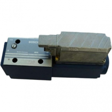 Servo válvula BOSCH 4WRPEH10 C4B100L 2X/G24K0/A1M 0811404803