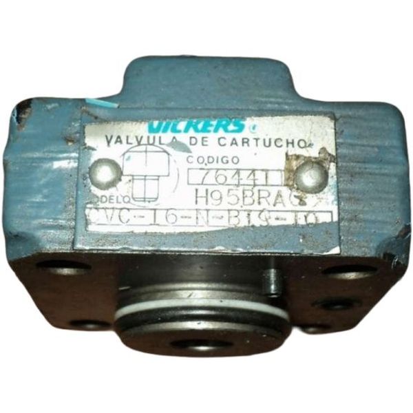 marca: VICKERS <br/>
modelo: CVC16NB1910 <br/>
estado: usada