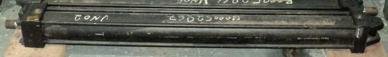 marca: Parker <br />
modelo: 826BB2HLT18A914E1 3.1/4 914mm <br />
estado: usado