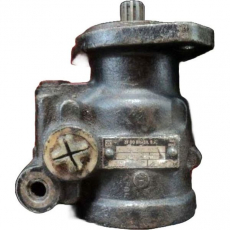 Motor hidráulico 7674955917 - ZF Brasil usado