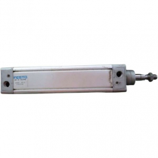 Cilindro pneumático DNC-63-210-PPVA 163400 63X210 - FESTO seminovo