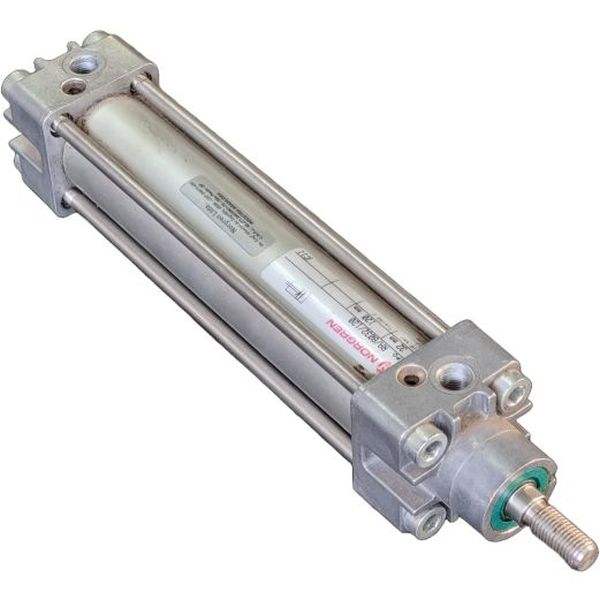diâmetro 32mm, curso 120mm, cilindro com tirantes, dupla ação, meio ar comprimido, conexão rosca G1/8, corpo alumínio anodizado, norma ISO 15552 