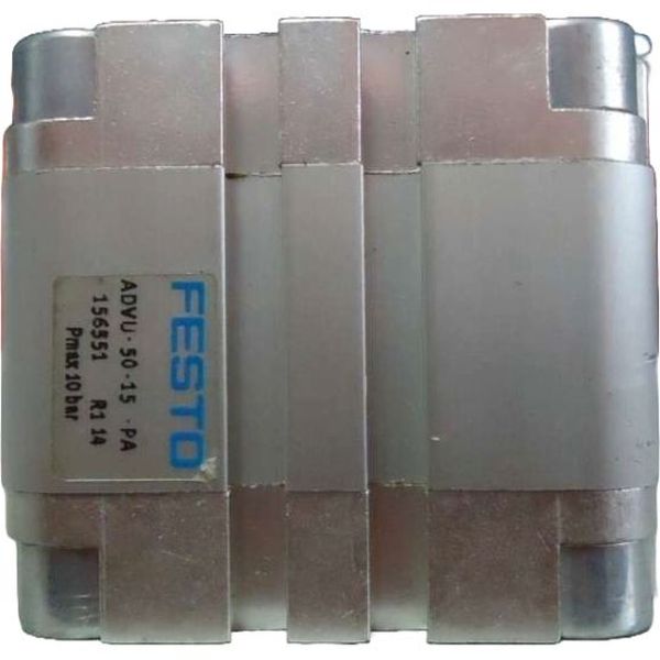 cilindro compacto, diâmetro 50mm, curso 15mm, anéis/placas de amortecimento elástico nas posições finais de curso, detecção de posição