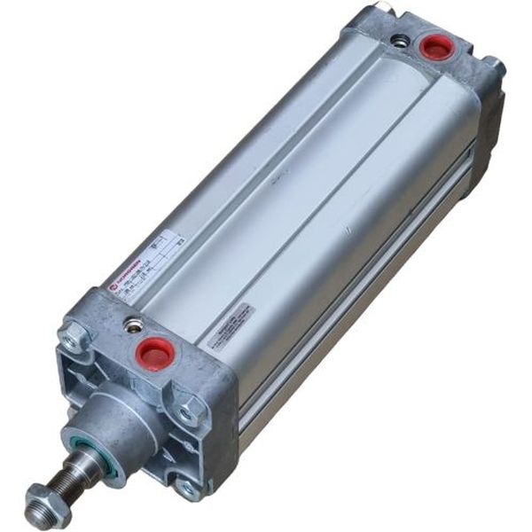 diâmetro 100mm, curso 210mm, conexão rosca G1/2, meio de operação ar comprimido, ISO 15552, dupla ação, corpo alumínio, vedações PUR e NBR