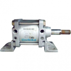 Cilindro pneumático 270625 125X50 - FESTO usado