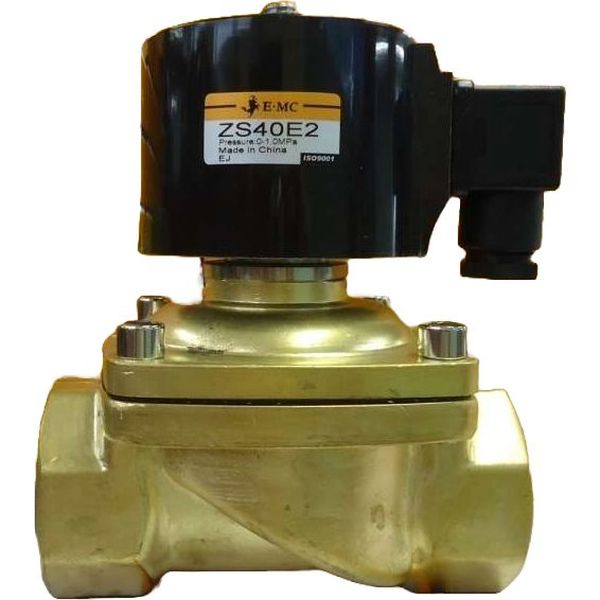 2/2 vias, conexão 1.1/2, bobina 220VAC, fluidos  ar/gás/água/água quente/ óleo leve, temperatura máxima 80oC, material do corpo latão, NF, pressão máxima 10bar,  baixo consumo de energia