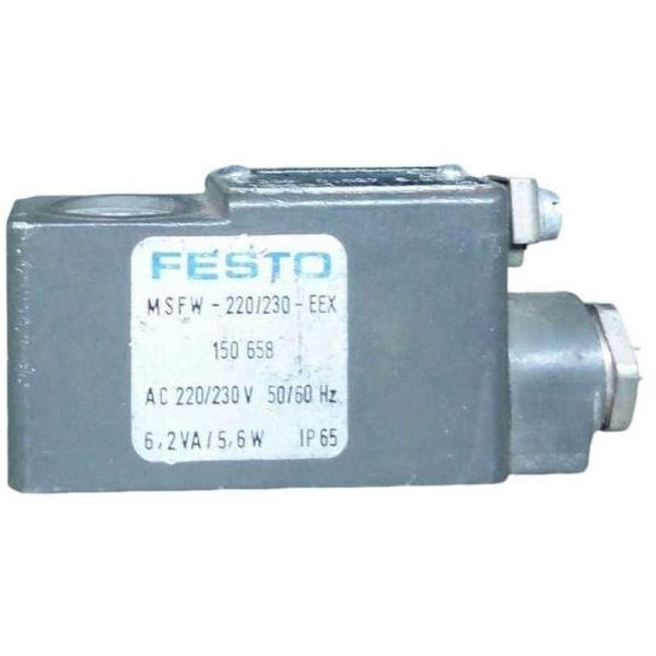 tensão 220/230VAC 50/60HZ 6,2VA/5,6W, grau de proteção IP65, ligação elétrica com plugue