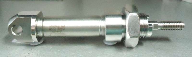 cilindro de aço inoxidável, diâmetro 12mm, curso 10mm, amortecimento elástico  nas posições finais de curso, detecção de posição