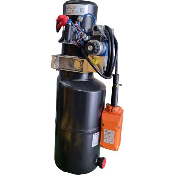 Composta de tanque com bocal de enchimento, motor elétrico, botoeira de controle com cabo, válvula hidráulica
