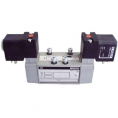 Válvula pneumática 0.820.024.502 0820024502 - BOSCH usada