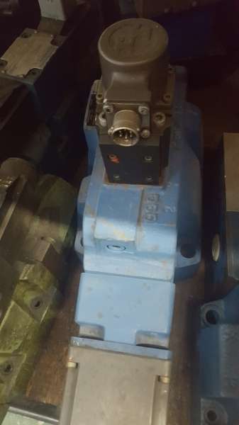 marca: REXROTH <br/>
modelo: 4WRD25V000S53 6L15K9 VR469