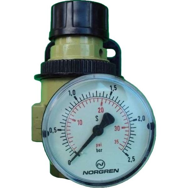 Regulador com conexão pneumática G1/4, regulador série R11, meio ar comprimido, pressão máxima 20bar, porta do man&ocirc;metro G1/8, com alívio, corpo de liga de zinco. Man&ocirc;metro com escalas 35PSI 2,5 bar.