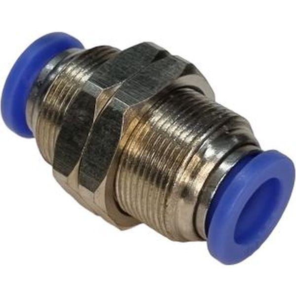 Para tubos com diâmetro externo 10mm. A conexão passa-muro é fixada no painel por duas porcas.
