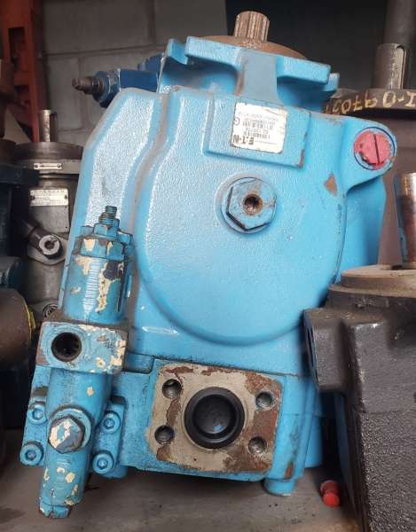 marca: EATON <br />
modelo: PVH131R16 <br />
estado: usada. Podemos reformar.