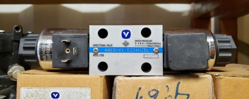 4 vias, tamanho 6 (TN6), centro H, vazão máxima 80l/min, temperatura do fluido -10...60oC, tensão 24V, plug DIN com LED (Z5L)