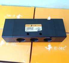 marca: EMC modelo: VA524215 